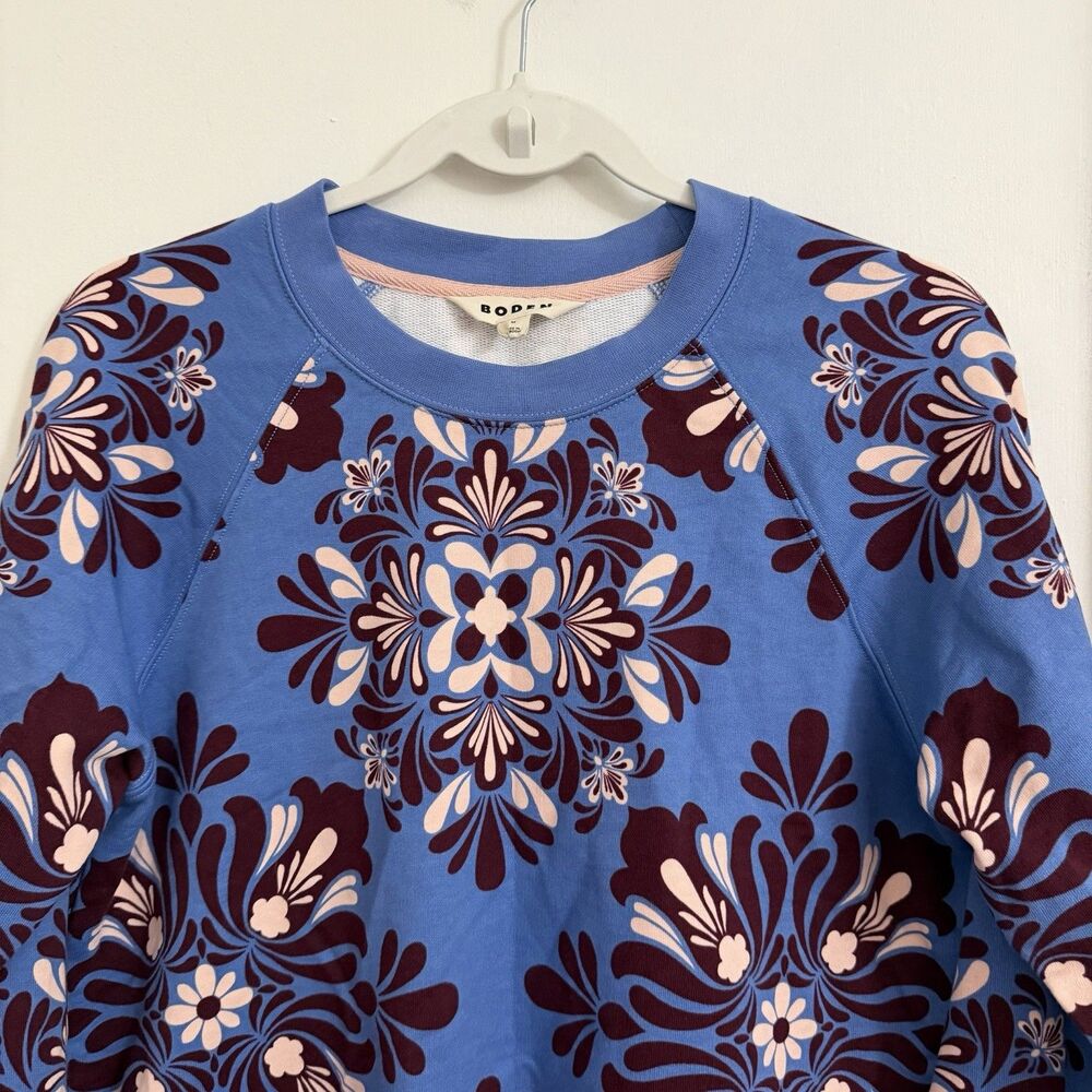 Boden Sweatshirt Womens Medium Blue Rosa Printed Pullover Cotton Crewneck - Picture 3 of 8